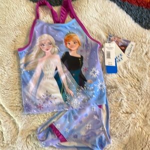 Girl’s size 5/6 Disney Frozen Tankini Swimsuit NWT